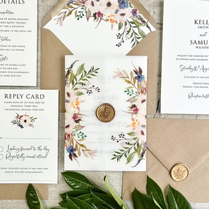 Invitations de mariage rustiques avec des enveloppes en vélin imprimées de fleurs et de plumes, style bohème, luxe, 320 g/m², texture ivoire, cartes d'invitation - Product Image 1