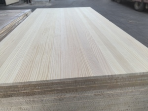 ألواح خشب صلب من خشب الصنوبر بتصميم عصري من مصنع تشينغفا في شاندونغ - Product Image 3