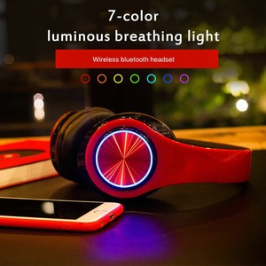 หูฟังบลูทูธไร้สายแบบครอบหูที่สามารถพับเก็บได้พร้อมโลโก้ไฟ RGB สำหรับ<span class=keywords><strong>โทรศัพท์</strong></span>มือถือ - Product Image 3
