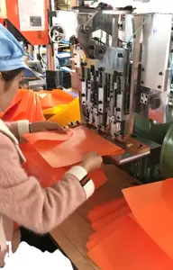 Neue Dreikopf-Nagelmaschine mit Fischenschwanz-Clip 220 V Spannung für Fertigungsanlage