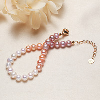 Bracelet pour femme Hecate en or plaqué 18 carats avec chaîne et perles d'eau douce, perles rondes blanches dégradées de 5 mm avec micro-défauts