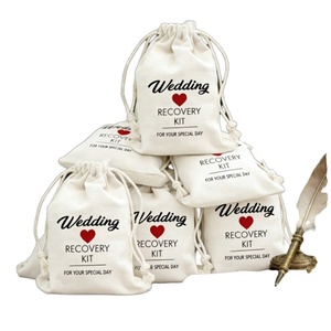 Sacs de bienvenue pour invités de mariage en coton biologique de haute qualité, personnalisables avec logo sérigraphié, recyclables, par Nalia's Pouches - Product Image 1