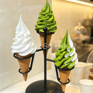 Présentoir en métal noir à 3 trous pour 3 cornets de gaufres artificiels de 17 cm, effet matcha, pour desserts et modèles de présentation en café - Product Image 3