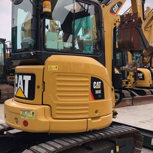 Excavatrice sur chenilles hydraulique CAT 303E de 3 tonnes avec godet de terrassement d'une capacité de 0,12 m³, équipement de construction d'occasion - Product Image 2