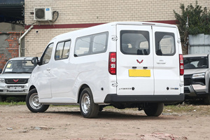 Vente en gros de fourgonnettes <span class=keywords><strong>électrique</strong></span>s légères 9 places Wuling Yangguang 3050mm 136PS 440km d'autonomie, version passagers, en vente - Product Image 5