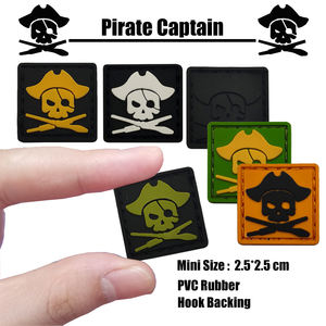 Mini Crâne de 1 pouce avec couteau 2D Rubber Cloth <span class=keywords><strong>DIY</strong></span> Sew-on Applique Glow in Dark Skull Man <span class=keywords><strong>Pirate</strong></span> Rubber Patch for Bag Hat Sew-on - Product Image 6