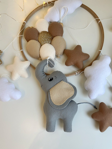 Idée cadeau pour bébé Jouets sur mesure Neutre Fait main Ballons <span class=keywords><strong>Cadre</strong></span> en bois Suspendu Éléphant volant en feutre Mobile pour bébé garçon fille - Product Image 4