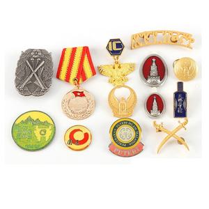 FUTIMELY <span class=keywords><strong>I</strong></span> Dissent Pins RBG Feminist Brooch Pin  Enamel Brooch Justice Lapel Collar Pin for Women's Rights Badge - Product Image 4