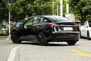 Auto Usata Economica <span class=keywords><strong>Tesla</strong></span> <span class=keywords><strong>Model</strong></span> <span class=keywords><strong>3</strong></span> 2025 Versione a Trazione Posteriore, Berlina Elettrica di Medie <span class=keywords><strong>Dimensioni</strong></span>, Motore Singolo, per Famiglia e Città, in Vendita - Product Image 6