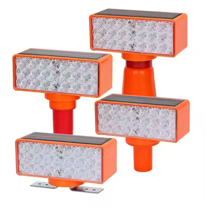<span class=keywords><strong>Site</strong></span> Feux d'avertissement rouges et bleus Feux de circulation à LED de route Feux clignotants solaires - Product Image 1