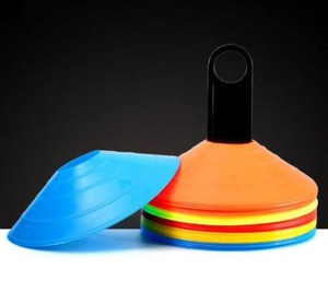 Cônes de marquage concaves multicolores pour l'entraînement d'agilité au football, au soccer et au cricket, pour les enfants débutants, en intérieur et en extérieur - Product Image 3