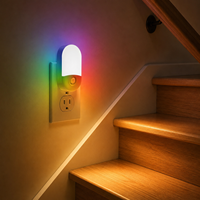 Veilleuses LOHAS à 8 couleurs changeantes avec capteur crépusculaire, veilleuses LED RGB à brancher pour la décoration de chambre à coucher, chambre d'enfants, cadeau