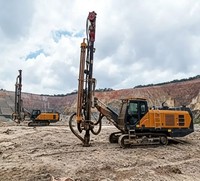Foreuse intégrée sur chenilles XQZ178 de 354 kW haute puissance pour le forage de trous de pré-déchiquetage et de dynamitage en exploitation minière en ciel ouvert