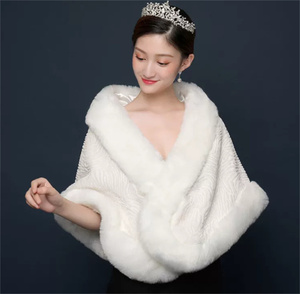 Sciarpa Lunga in Finta Pelliccia Stampata per Abito da Sposa, Bianca, Alta Qualità, Calda per l'Autunno - Product Image 2