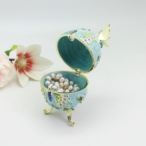SHINNYGIFTS Faberge moderno ovalado huevo de Pascua esmalte caja de baratija pintado a mano patrón de mariposa decorativo con bisagras Almacenamiento de joyas - Product Image 4