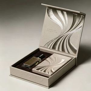 Caja de Regalo para Perfume con Diseño de Mármol y Lámina Dorada, Caja con Relieve Artístico Estilo Libro, Empaque Premium para Fragancias - Product Image 3