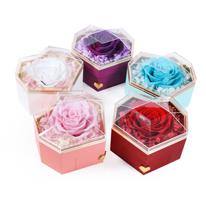 Nuevo producto 2024 regalos del día de San Valentín flor eterna para siempre T rosa en forma de corazón caja de Rosa acrílica para el mejor amigo - Product Image 3