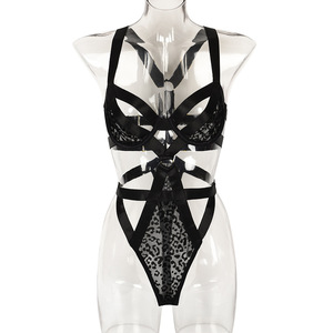 Body de malla transparente con estampado de leopardo y tiras cruzadas, conjunto sexy y exótico de sujetador y bragas con aberturas. - Product Image 5