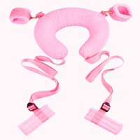 Oreiller de bondage pour jeux de flirt en couple avec menottes et attaches de cheville, oreiller SM à jambes séparées