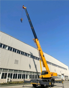 Grue mobile tout-terrain de haute qualité XCR70 à 4 roues motrices, 70 tonnes, avec une portée maximale de 57,9 m Hauteur de levage pour la construction de champs pétrolifères - Product Image 6