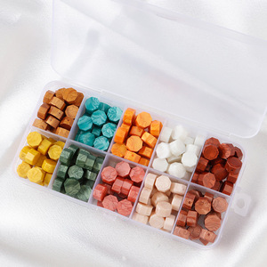Perles de sceau de <span class=keywords><strong>cire</strong></span>, 24 couleurs de pastilles de <span class=keywords><strong>cire</strong></span> à cacheter en forme de patte <span class=keywords><strong>pour</strong></span> décor de Noël, <span class=keywords><strong>enveloppe</strong></span>, lettre, timbre, scellage d'emballage cadeau - Product Image 1