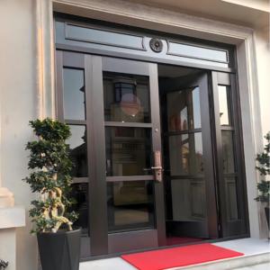<span class=keywords><strong>Porte</strong></span> vitrée <span class=keywords><strong>en</strong></span> <span class=keywords><strong>aluminium</strong></span> cintrée sur mesure, grille <span class=keywords><strong>de</strong></span> sécurité, système <span class=keywords><strong>d</strong></span>'entrée pivotant commercial extérieur, double vitrage trempé manuel - Product Image 4
