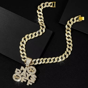 Pendentif unisexe tendance en alliage de zinc plaqué or 14K, <span class=keywords><strong>avec</strong></span> lettres empilées 'NO DAYS 24 <span class=keywords><strong>365</strong></span>' et diamants CZ, chaîne maille cubaine, style Hip Hop Streetwear - Product Image 5