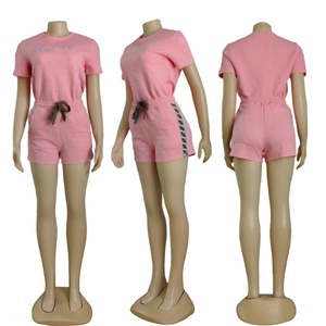 Conjunto de Verano para Mujer, Ropa de Marca, Moda con Cuentas y Relieve, Conjunto de Pantalones Cortos de Manga Corta, Conjunto Casual de Dos Piezas - Product Image 4