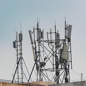 เสาโทรคมนาคม 5G กลางแจ้งแบบโครงเหล็กทรงเหลี่ยมสำหรับเสาอากาศ - Product Image 5