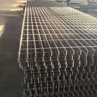 Lave-voiture Grille en acier Gi Couverture de drainage de sol Canal d'allée Grille de maille