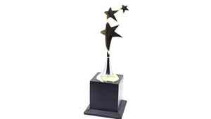 Base sólida para premios de reconocimiento al rendimiento, premios corporativos por logros y trofeo de premio con diseño de curva de doble estrella y acabado metálico. - Product Image 3