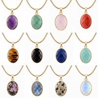Collier Pendentif en Cristal Naturel Facetté Ovale Plaqué Or avec Chaîne Serpent et Pierres Multiples Guérisseuses – Vente en Gros