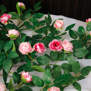 Mur de fleurs artificielles en rose, 87 cm, en soie, pour décoration extérieure et intérieure - Product Image 3