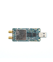 紧凑型 USB 软件定义无线电收发器板 10MHz-3.5GHz ECP5 FPGA 射频信号处理套件（工程师用）
