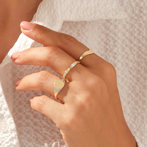 Anillo de boda de oro macizo de 14k y 18k con diamantes de corte esmeralda cultivados en laboratorio con certificado IGI CVD HPHT para mujer - Product Image 3