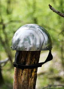 Casco Medieval Secreto de Alta Gama, Hecho a Mano, Armadura de Acero, Casco de Caballero Medieval, Estilo Histórico, Adorno Decorativo para Disfraces - Product Image 4