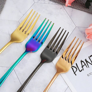 Vendite calde posate <span class=keywords><strong>in</strong></span> acciaio inossidabile Se durevole cucina per la casa Set di stoviglie colorate Include Set di cucchiai con coltello a forchetta - Product Image 3