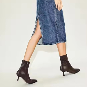 Bottines à talons bas OEM pour femmes Pieds extra larges Bottines à bout pointu mode de haute qualité avec fermeture éclair latérale - Product Image 6