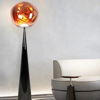 Lampadaire LED en fer de style nordique moderne et luxueux, à hauteur réglable, pour salon, canapé et bureau – Approvisionnement direct usine
