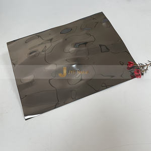 ANN036 Série 300 Panneau métallique ondulé revêtu par PVD ASTM Options de couleur or/noir/champagne pour projets de design d'intérieur haut de gamme - Product Image 1