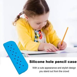 Étui à crayons en silicone personnalisé mignon et kawaii, petit et grand, avec fermeture éclair, sac de papeterie pour l'école, pochette de dessin animé pour enfant garçon fille - Product Image 2