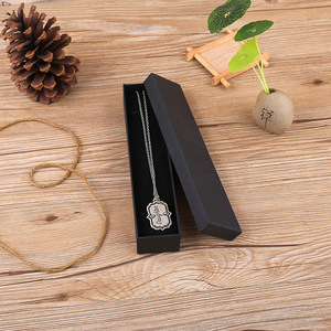 Boîte d'emballage pour bijoux en papier kraft avec couvercle et base, pour bagues, pendentifs et colliers, fabriquée à la main dans un magasin de centre commercial - Product Image 5