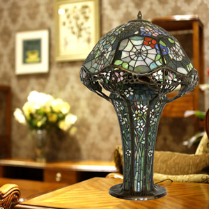 Châu Âu cổ điển Tiffany bảng đèn với đồng hoa Spider thiết kế AC Powered cơ thể thủy tinh cho phòng khách nghệ thuật bộ sưu tập - Product Image 5