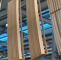 Volet pare-soleil en aluminium extrudé profilé, lame architecturale motorisée pour façade de bâtiment commercial
