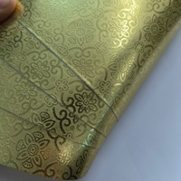 Papier métallisé brillant recyclable de 125 g, revêtement en aluminium, texture gaufrée d'un seul côté, couverture de boîte, matériau pour origami