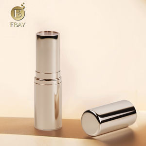 أنبوب أحمر شفاه كلاسيكي غير مائل من الذهب الوردي - Product Image 2