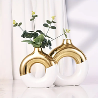 Vase en Céramique Haut de Gamme Bloqué Or Style Nordique Abstrait Européen de Luxe pour Décoration de Salon Intérieur et Extérieur