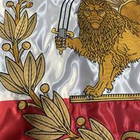 Bandera de Irán Histórica de 3x5 pies, de Poliéster de Calidad, Colores Brillantes, con Ojales de Latón, Bandera Bordada con el León de Irán
