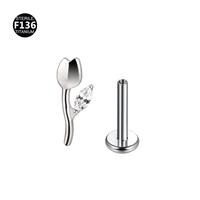 Bijoux de piercing en titane ASTM F136, boucles d'oreilles à dos plat à filetage interne, labret pour lèvre motif rose, bijoux de corps de luxe et raffinés