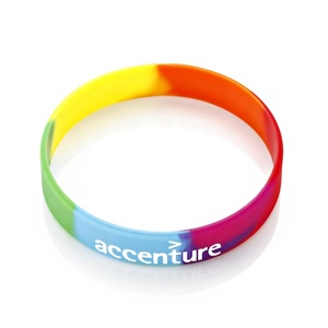 Ink Injected Print geprägtes Glühen Benutzer definiertes Logo Buntes Gummi armband geprägte Füllung <span class=keywords><strong>Rainbow</strong></span> Seg Silikon armband - Product Image 3